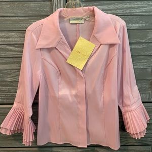 Victor Costa Winged collared Blouse with double Pleated Sleeves. NWT